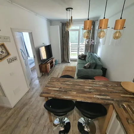 Kona's Apartment Navodari